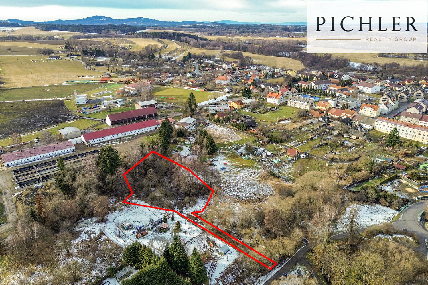 Prodej komerčního pozemku 3 500 m²