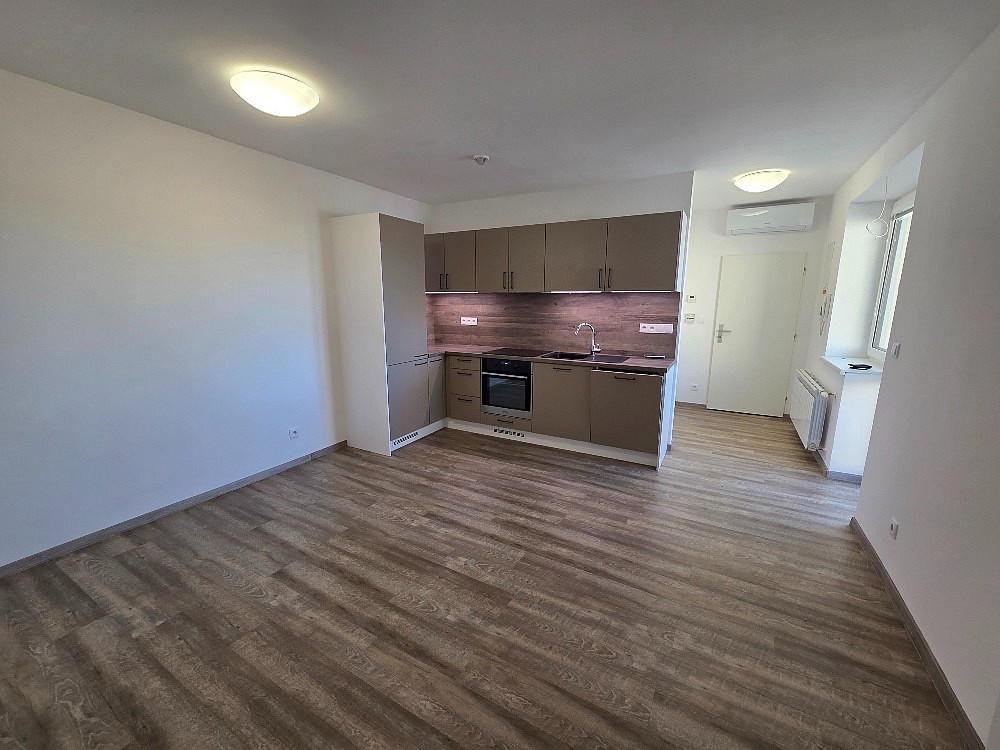 Pronájem bytu 2+kk 41 m²