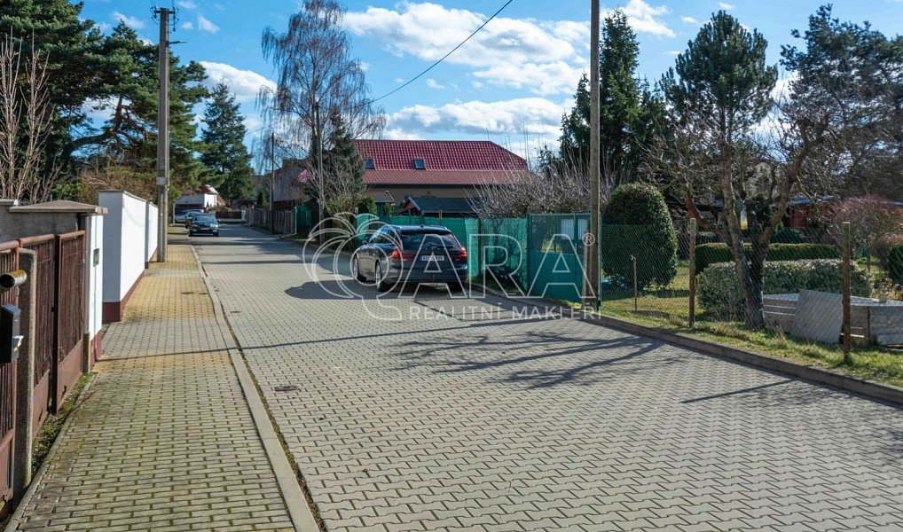 Prodej stavebního pozemku 710 m², Libiš – fotka 1 z 6