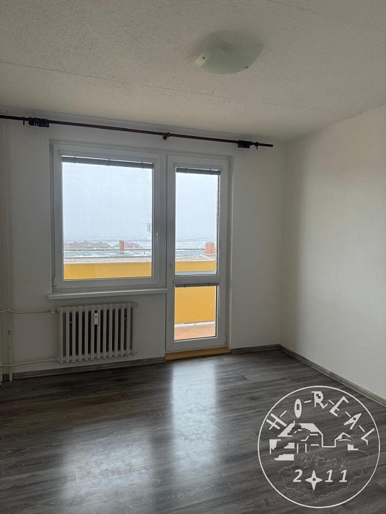 Pronájem bytu 2+1 520 m² – fotografie 2