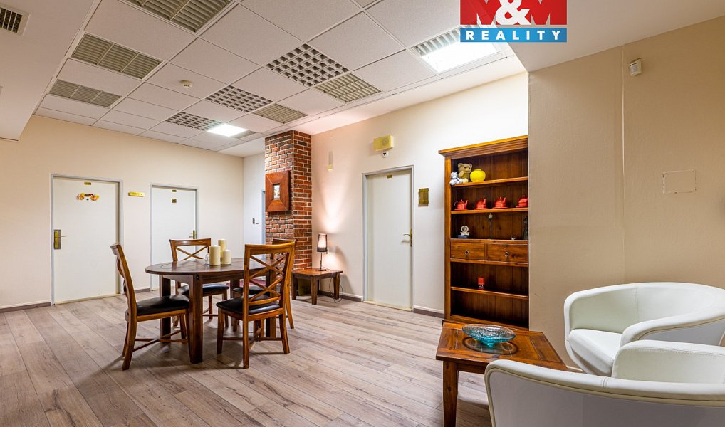 Pronájem kanceláře 25 m², Plzeň – fotka 1 z 9