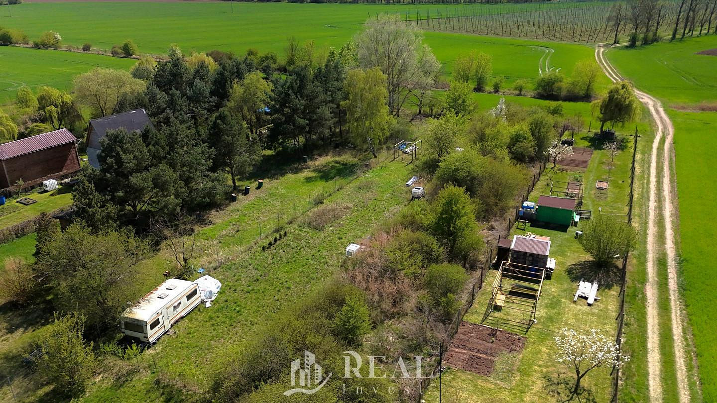 Prodej zahrady 976 m² – fotografie 2