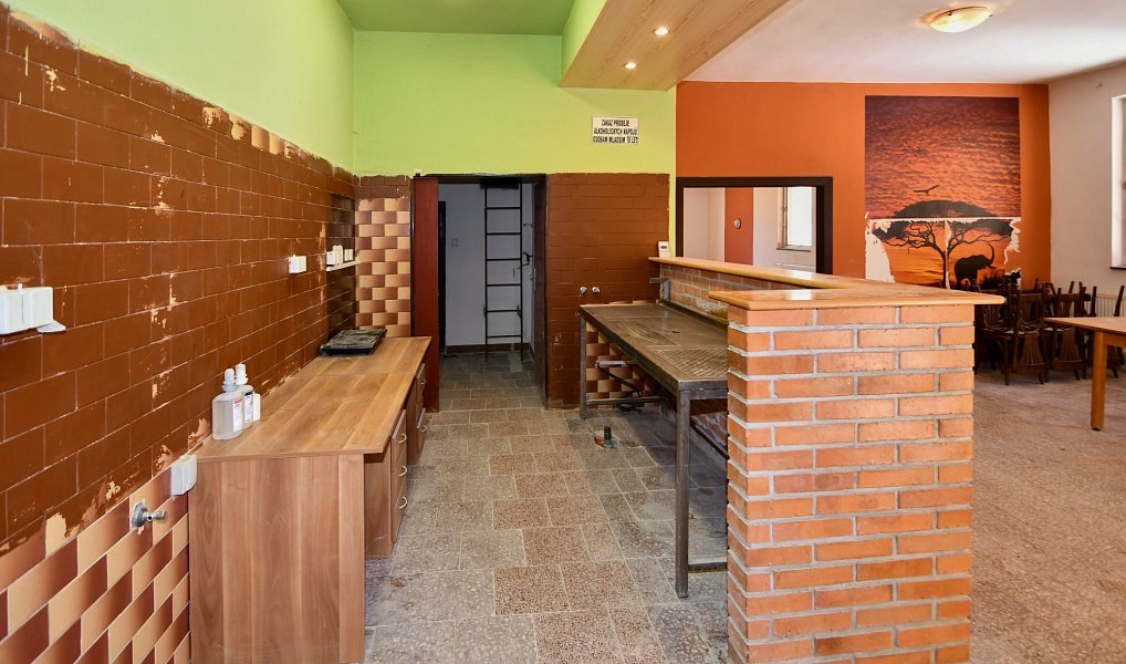 Prodej ubytovacího objektu 1 415 m², Hodonín – náhled fotky 9