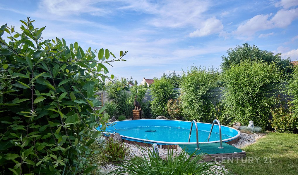 Prodej domu 260 m² s pozemkem 457 m², Ladná – náhled fotky 42