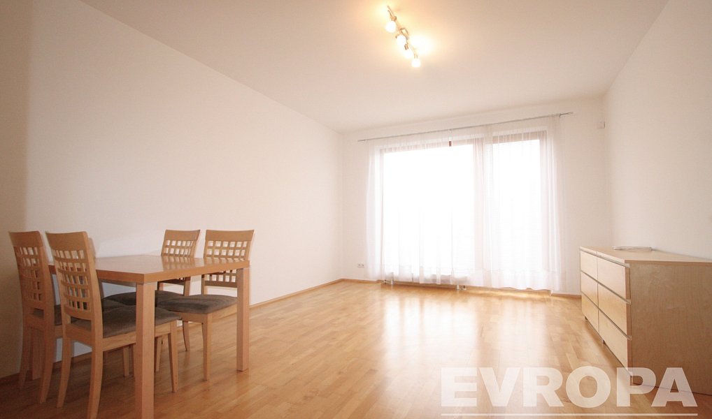 Pronájem bytu 2+kk 64 m², Praha – náhled fotky 3