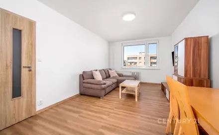 Pronájem bytu 2+kk 43 m², Pod Tvrzí, Odolena Voda, okres Praha-východ