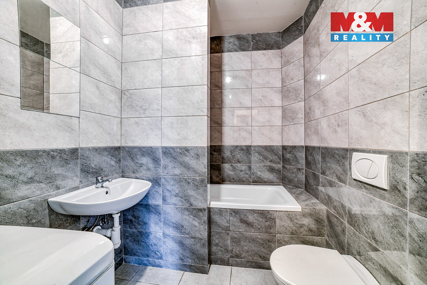 Prodej nájemního domu, činžáku 500 m² — photo 3