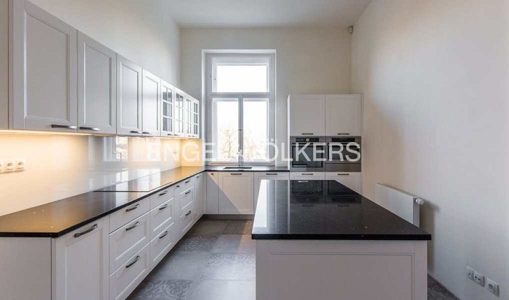 Pronájem bytu 5+1 193 m², Praha – náhled fotky 2
