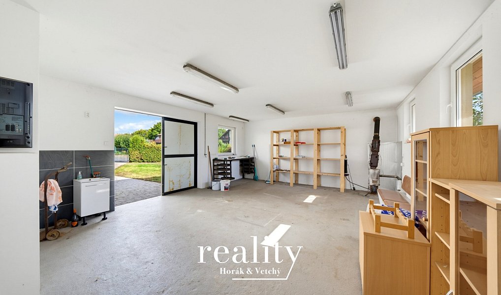 Prodej domu 178 m² s pozemkem 813 m², Křelovice – náhled fotky 33