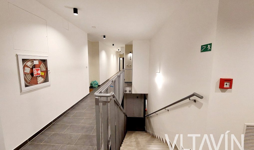 Pronájem bytu 3+kk 83 m², Praha – náhled fotky 10