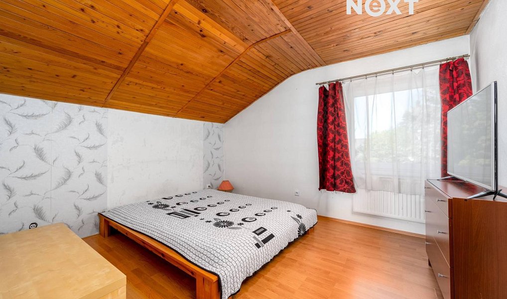 Prodej domu 230 m² s pozemkem 1 203 m², Zvole – náhled fotky 13