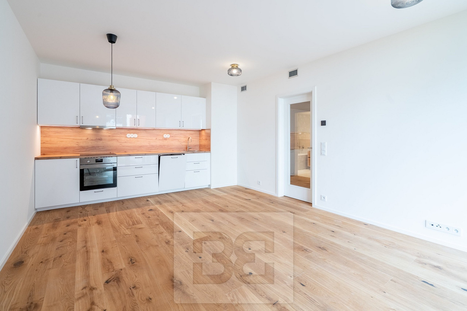 Pronájem bytu 2+kk 55 m² — photo 5