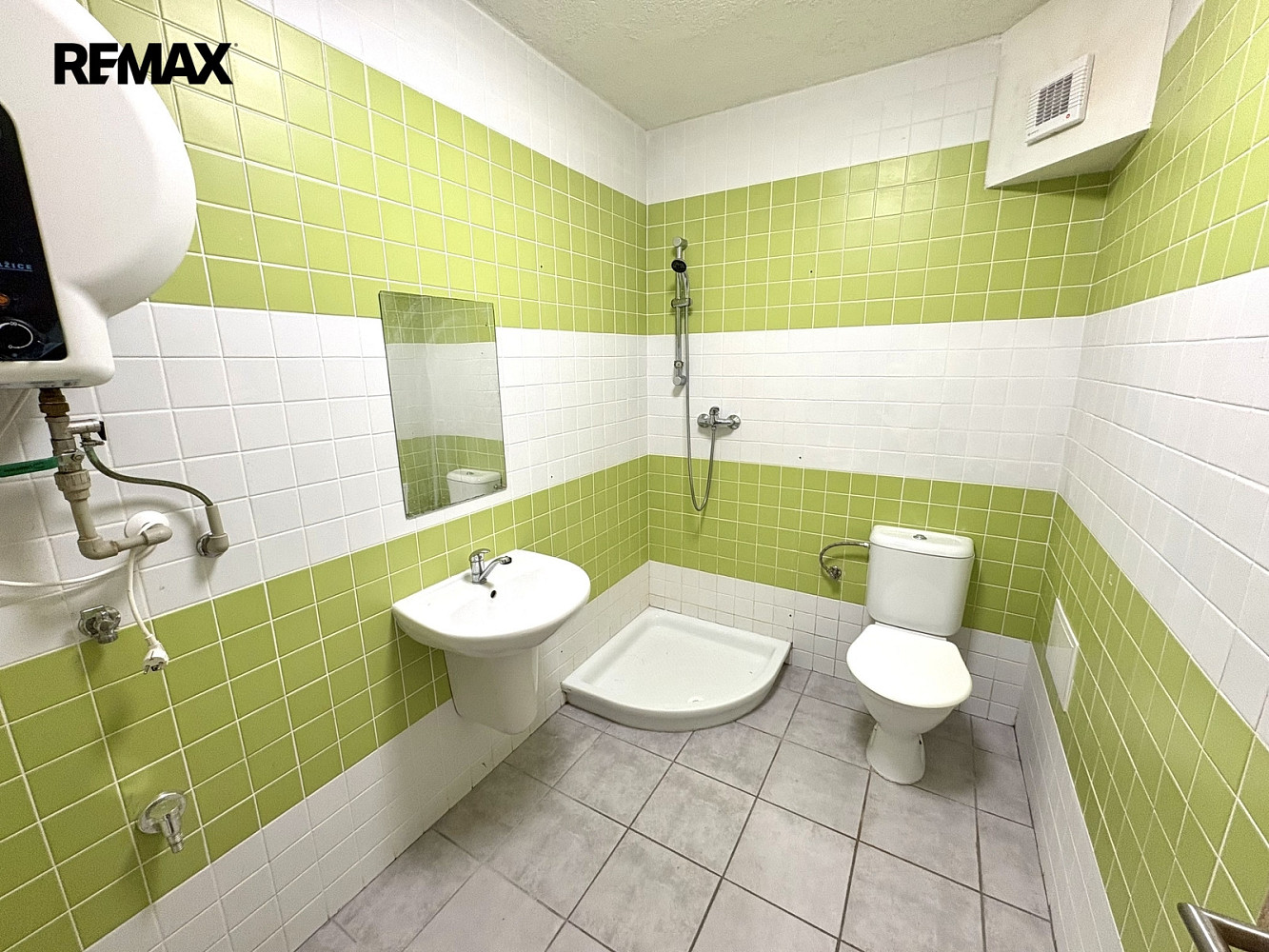 Pronájem bytu 2+kk 65 m² — photo 3