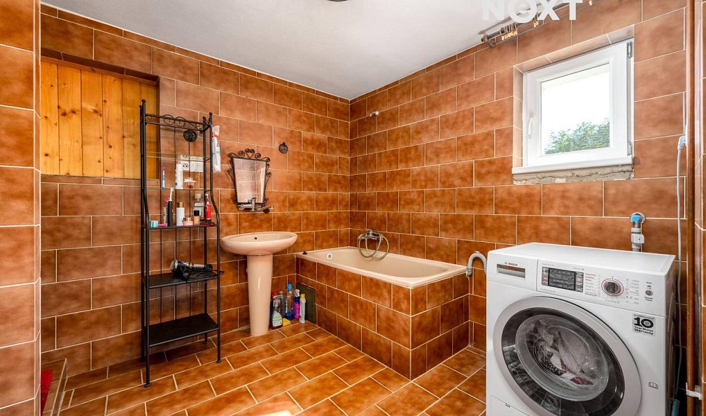 Prodej domu 230 m² s pozemkem 1 203 m², Zvole – náhled fotky 9