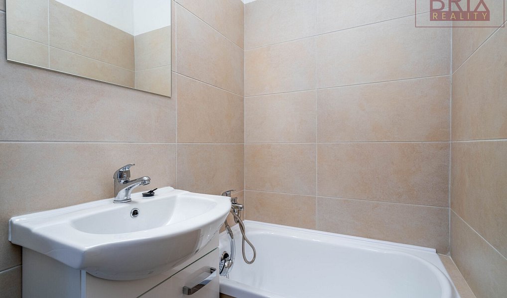 Prodej bytu 1+kk 28 m², Praha – náhled fotky 12