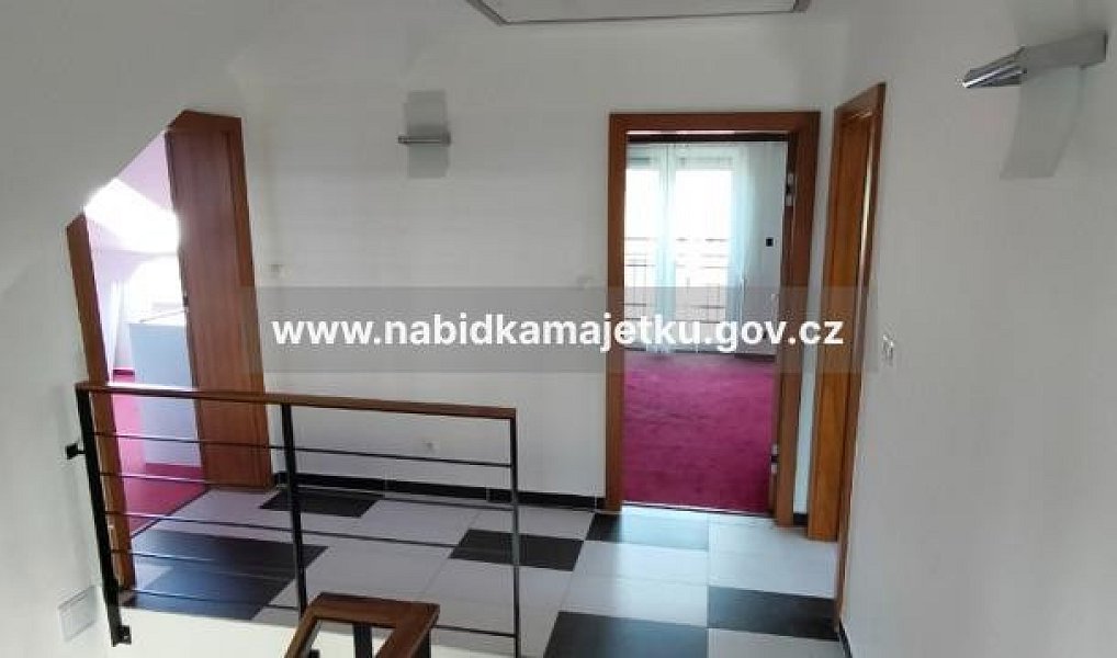 Prodej domu 767 m² s pozemkem 2 143 m², Drahňovice – náhled fotky 28