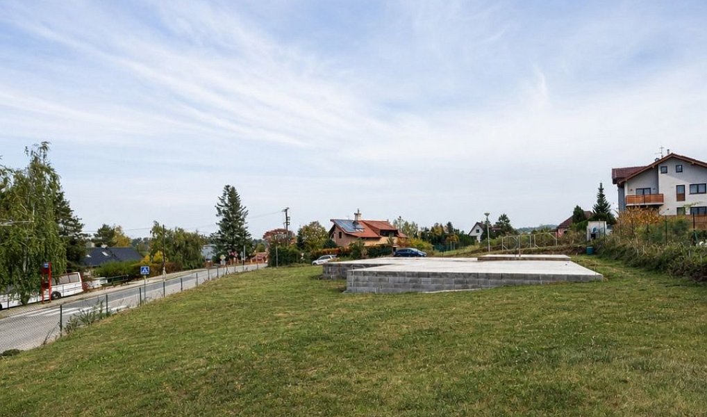 Prodej stavebního pozemku 1 387 m², Psáry – fotka 1 z 6