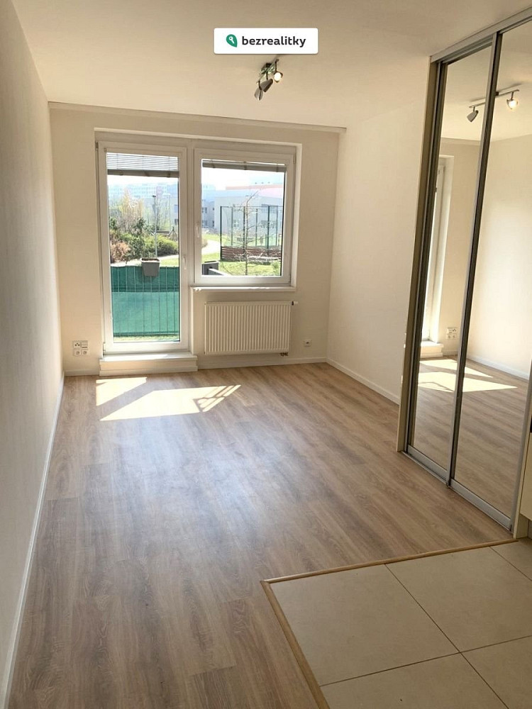 Prodej bytu 1+kk 30 m² – fotografie 5