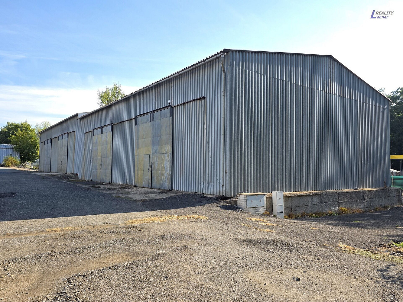 Pronájem skladovacích prostor 665 m² – fotografie 2