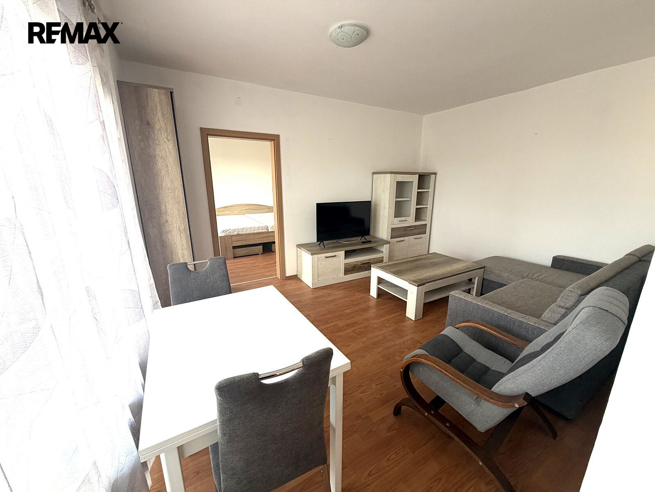 Pronájem bytu 2+kk 50 m² – fotografie 3