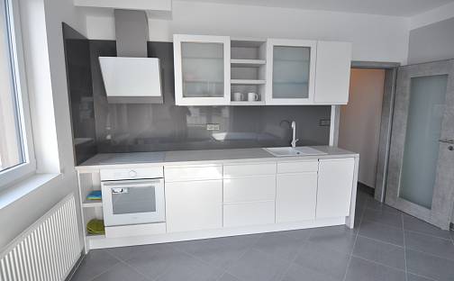 Pronájem bytu 1+kk 38 m², Honzíkova, Praha 10 - Dolní Měcholupy
