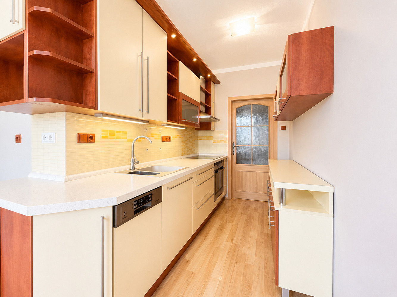 Moderní a prakticky řešený byt 2+1 k pronájmu v Šumperku