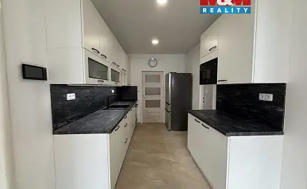 Pronájem bytu 2+1 59 m², Královédvorská, Jaroměř - Pražské Předměstí, okres Náchod