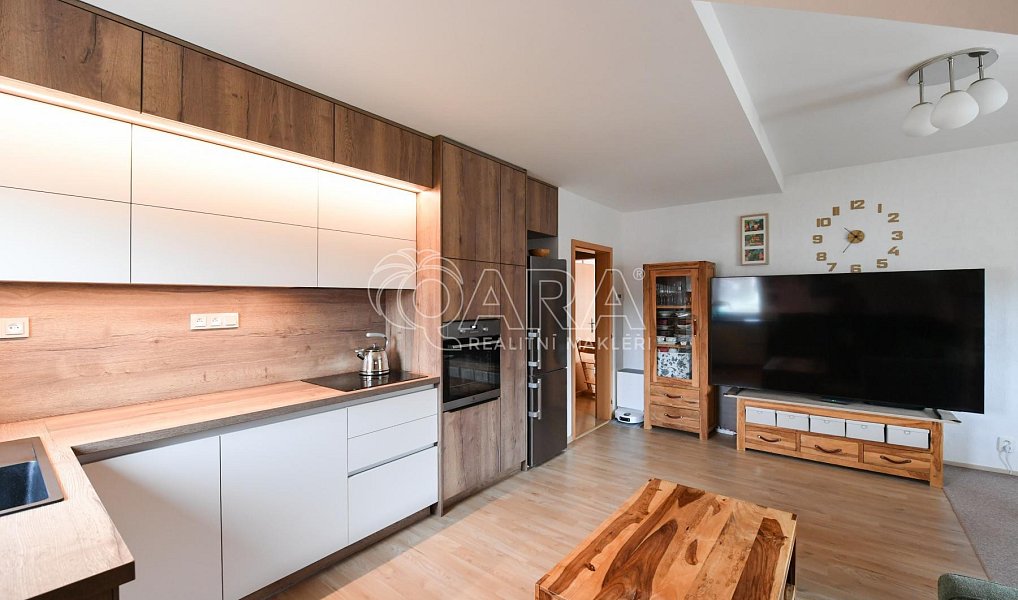 Prodej bytu 3+kk 77 m², Nupaky – fotka 1 z 30