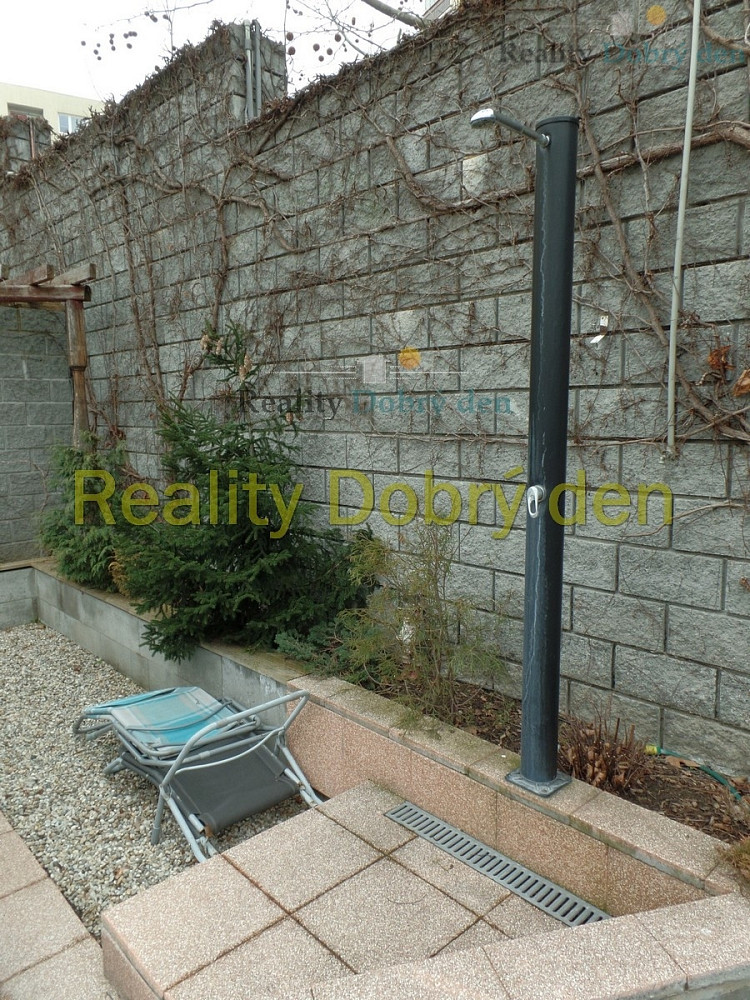 Pronájem bytu 2+kk 81 m² – další