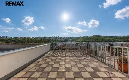 Prodej bytu 1+1 24 m², Holečkova, Praha 5 - Smíchov