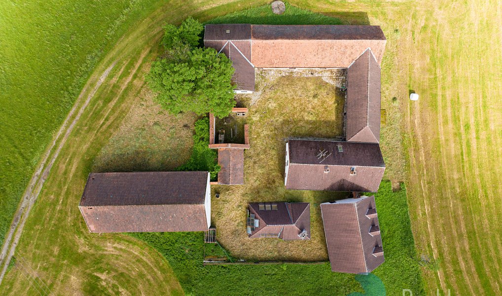 Prodej zemědělského objektu 1 300 m², Dolní Třebonín – náhled fotky 5