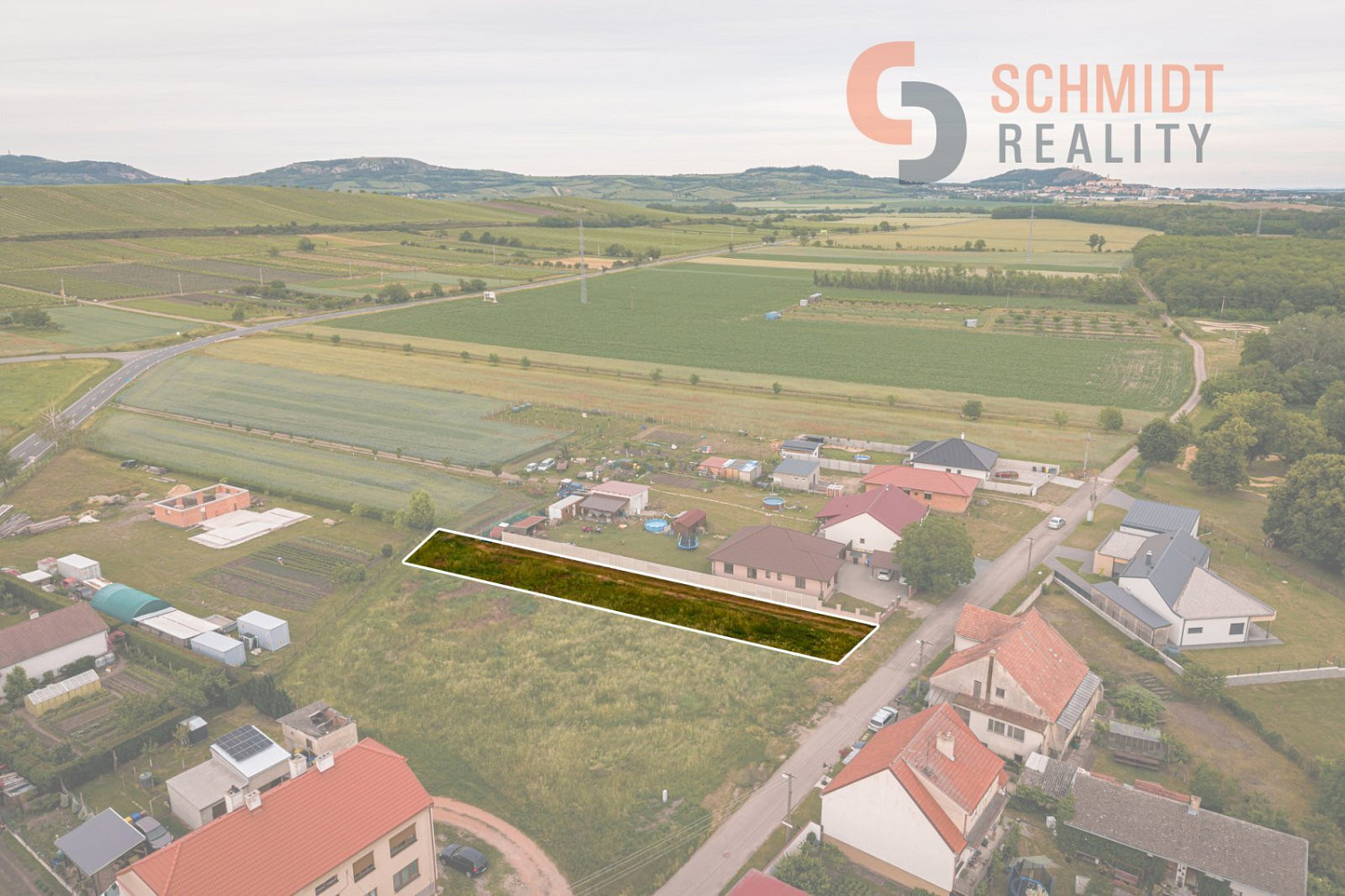 Prodej stavebního pozemku 918 m² – fotografie 2