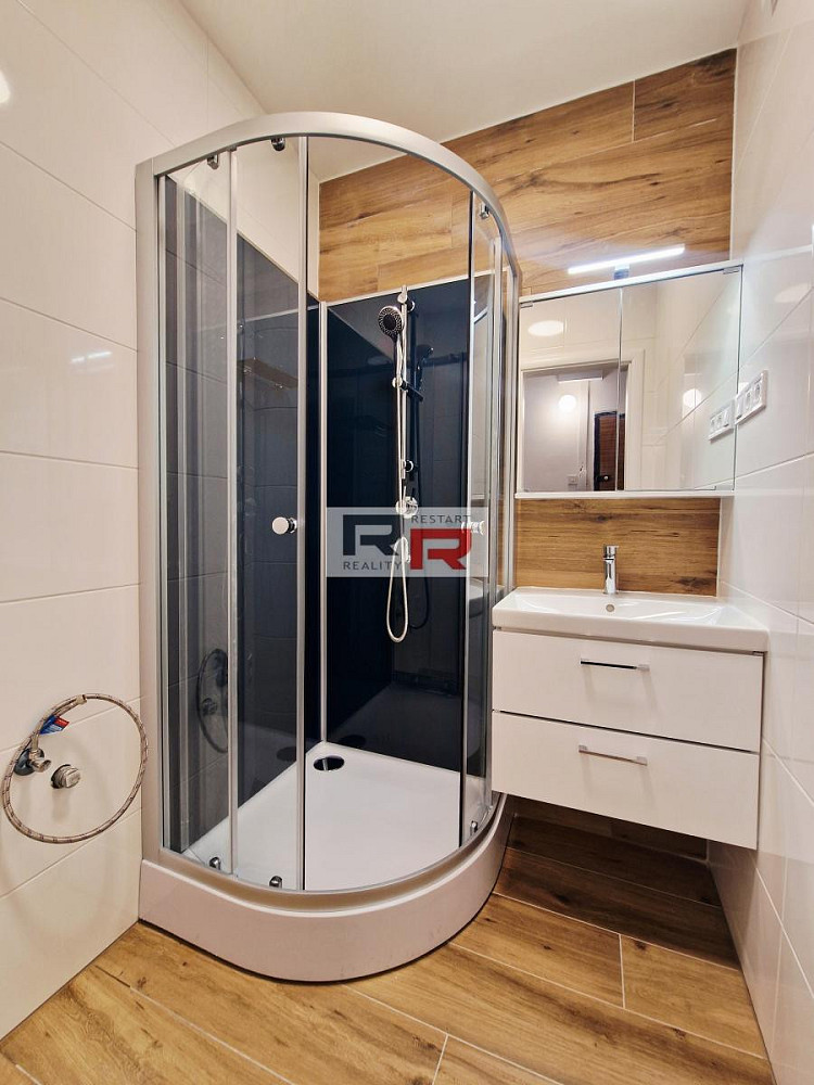 Pronájem bytu 3+1 65 m² — photo 3