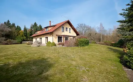 Prodej domu 308 m² s pozemkem 1 226 m², Na Stráni, Kamenice - Nová Hospoda, okres Praha-východ
