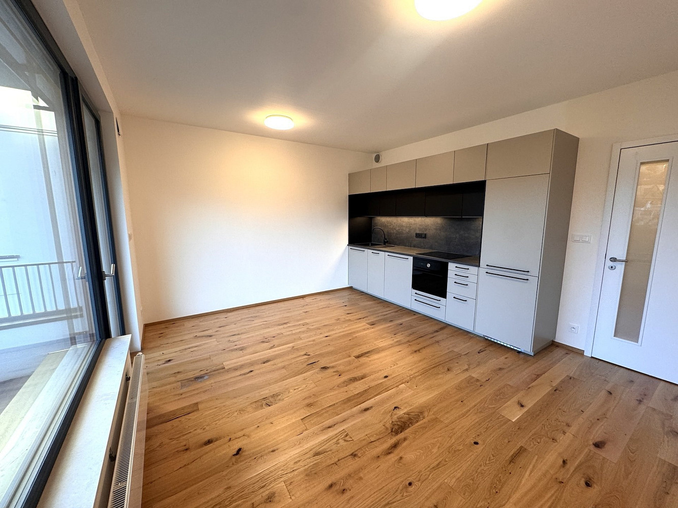 Pronájem bytu 2+kk 41 m² – fotografie 3