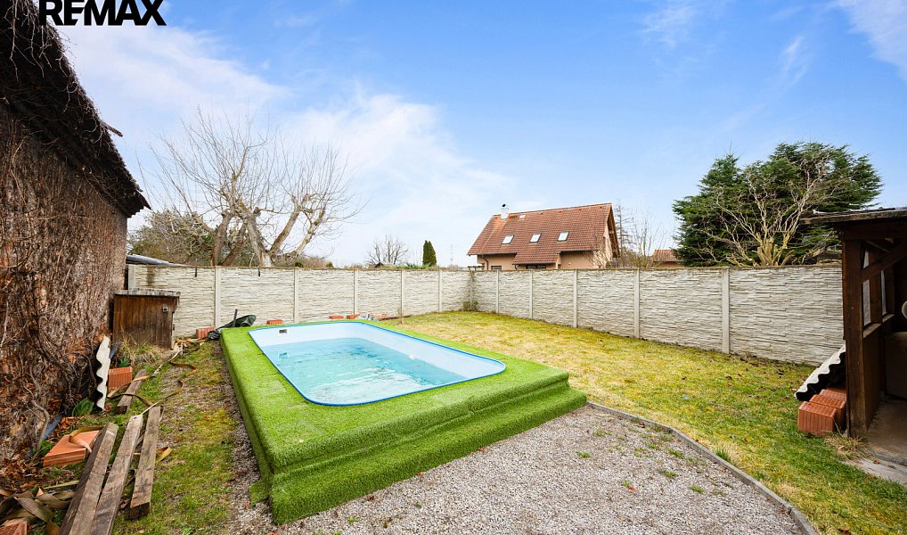 Prodej domu 240 m² s pozemkem 438 m², Nučice – náhled fotky 22