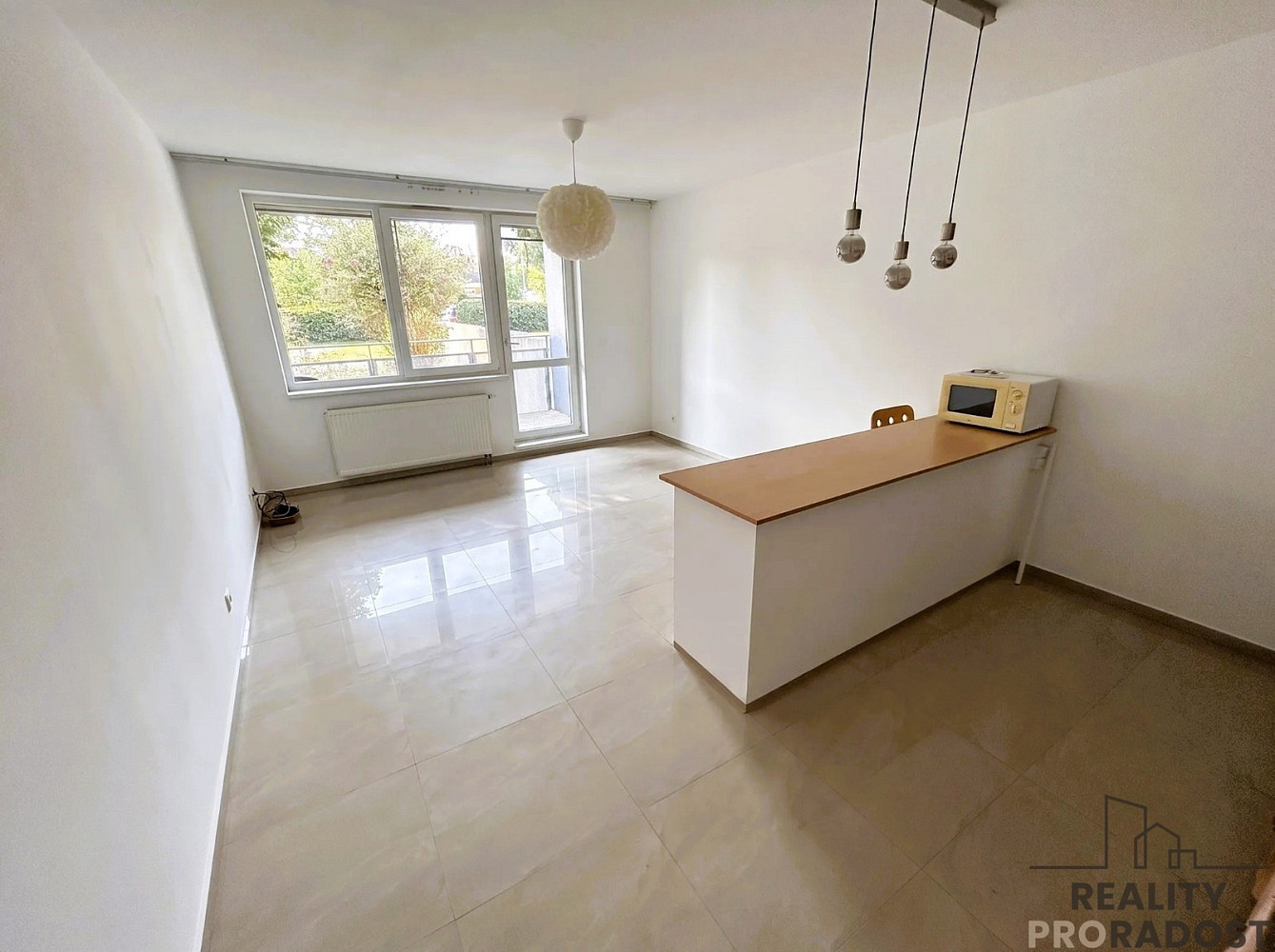 Pronájem bytu 1+kk 34 m² — photo 3