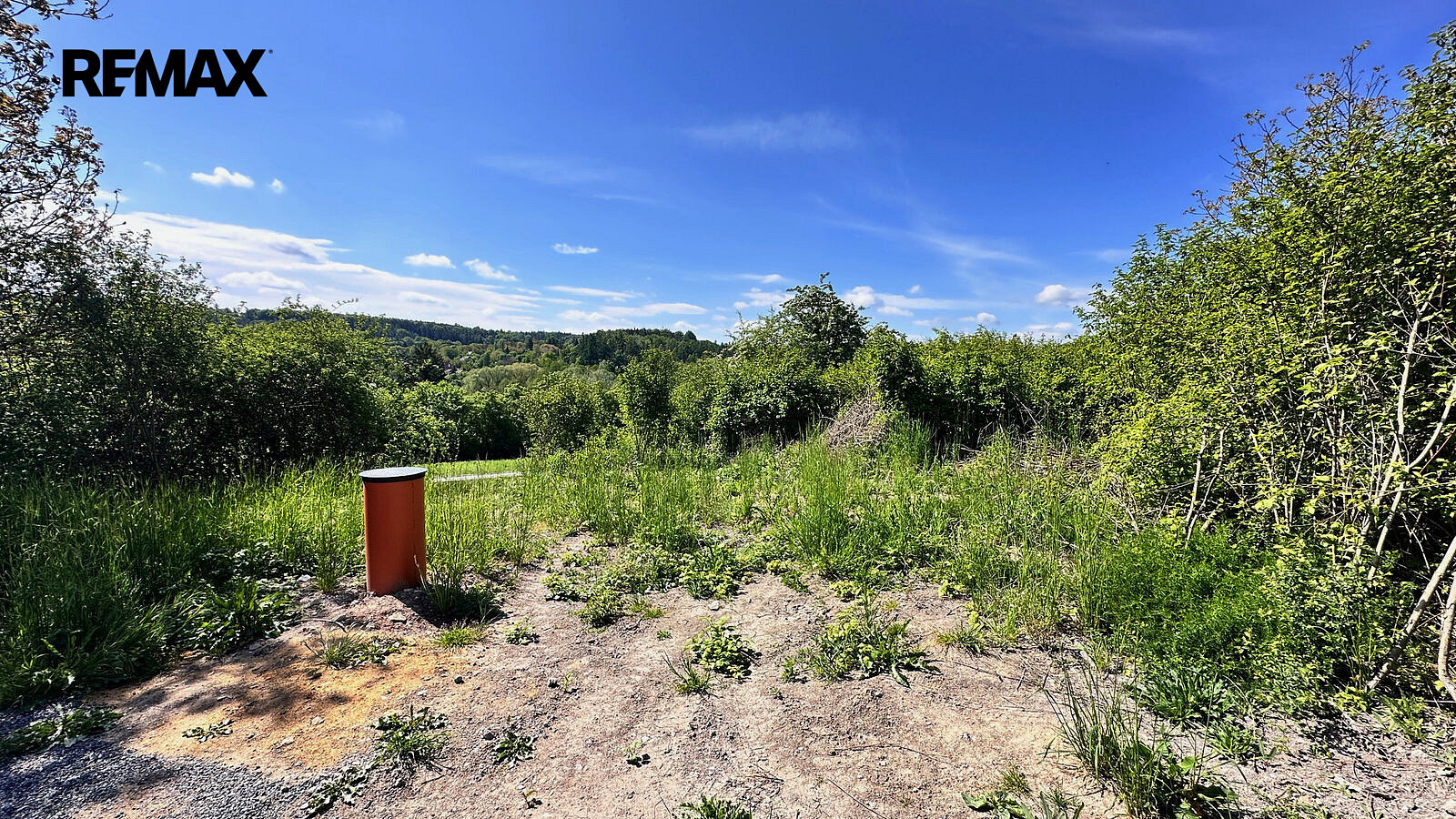 Prodej stavebního pozemku 860 m² – fotografie 3