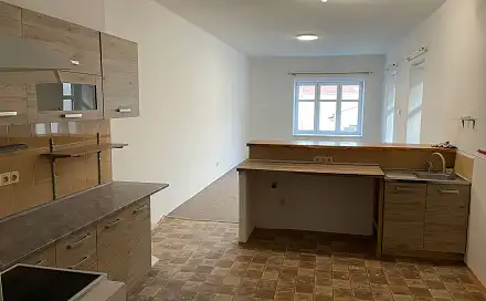 Pronájem bytu 2+kk 70 m², náměstí Míru, Benešov nad Ploučnicí, okres Děčín