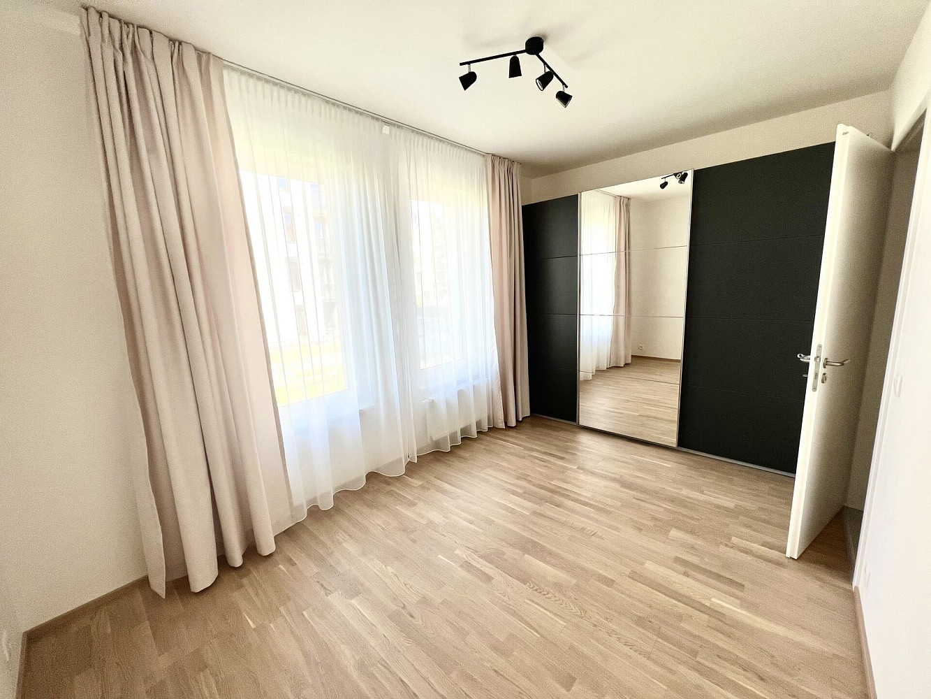 Pronájem bytu 2+kk 50 m² — photo 4