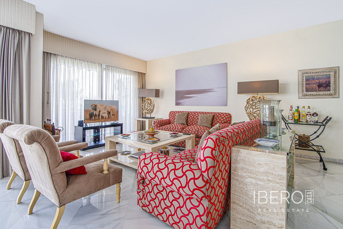 Piso 4+kk – Marbella, Nueva Andalucía - Vista 4