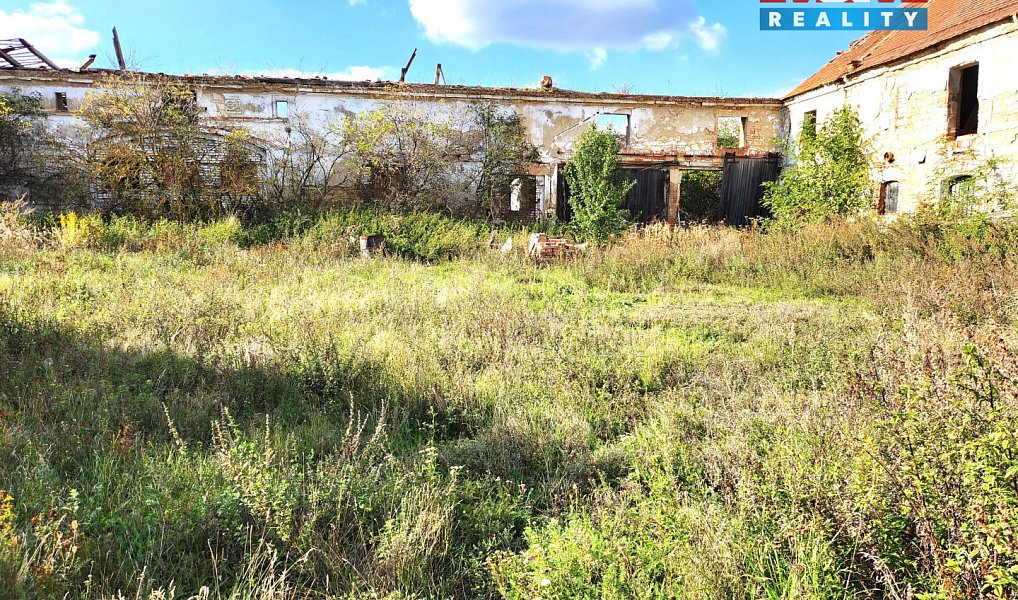 Prodej zemědělského objektu 480 m², Břvany – náhled fotky 15