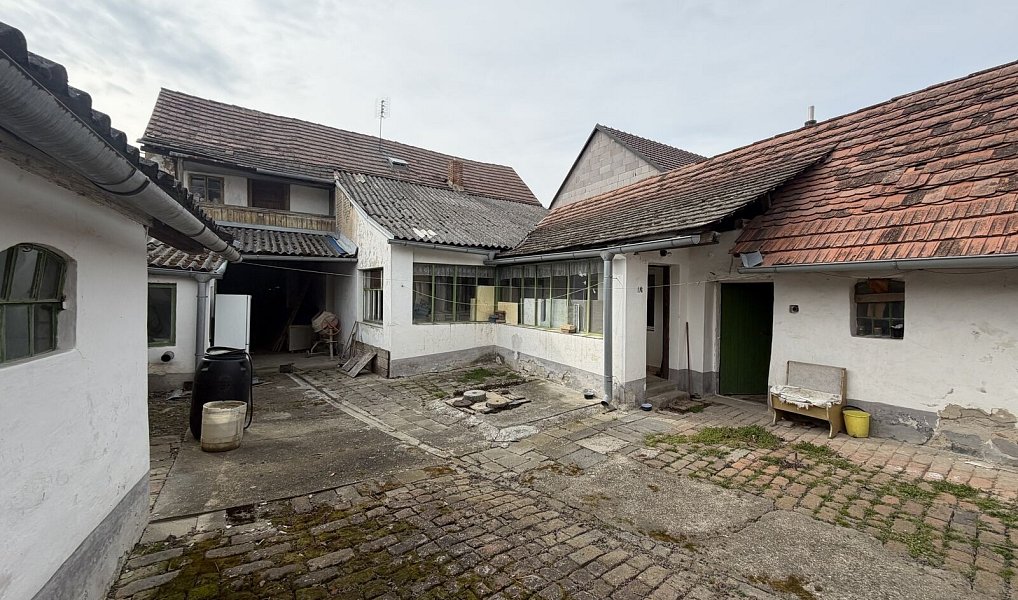 Prodej domu 218 m² s pozemkem 890 m², Sobůlky – náhled fotky 11