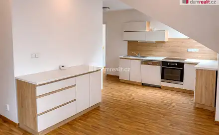 Pronájem bytu 2+kk 68 m², Ke Hřbitovu, Kolín - Kolín V