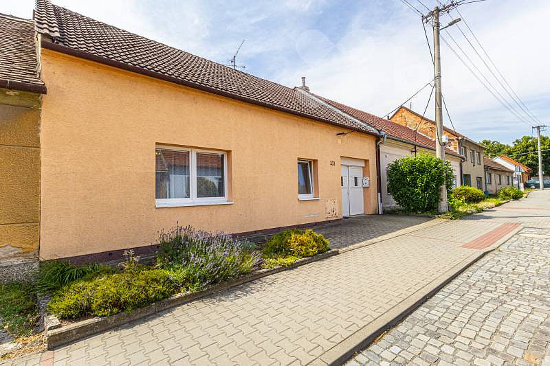 Prodej domu 140 m² s pozemkem 1 129 m²