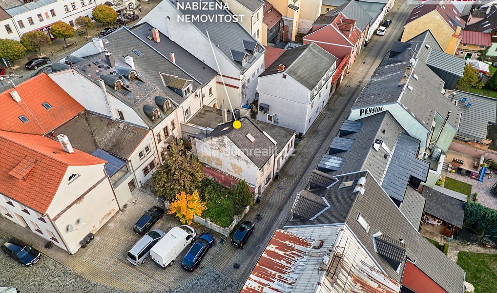 Prodej domu 100 m² s pozemkem 48 m², Ostrov – náhled fotky 24