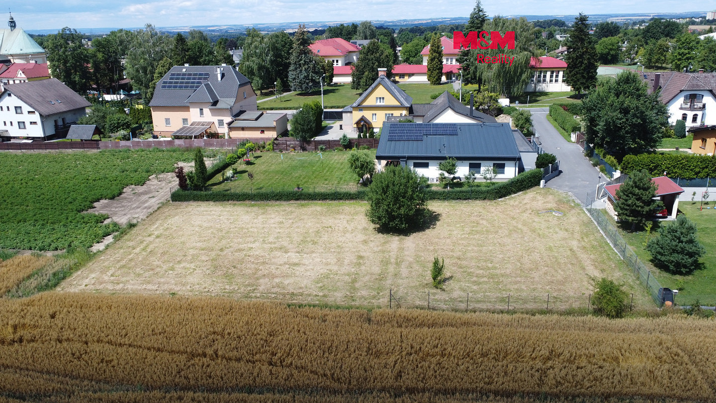 Prodej stavebního pozemku 1 200 m²