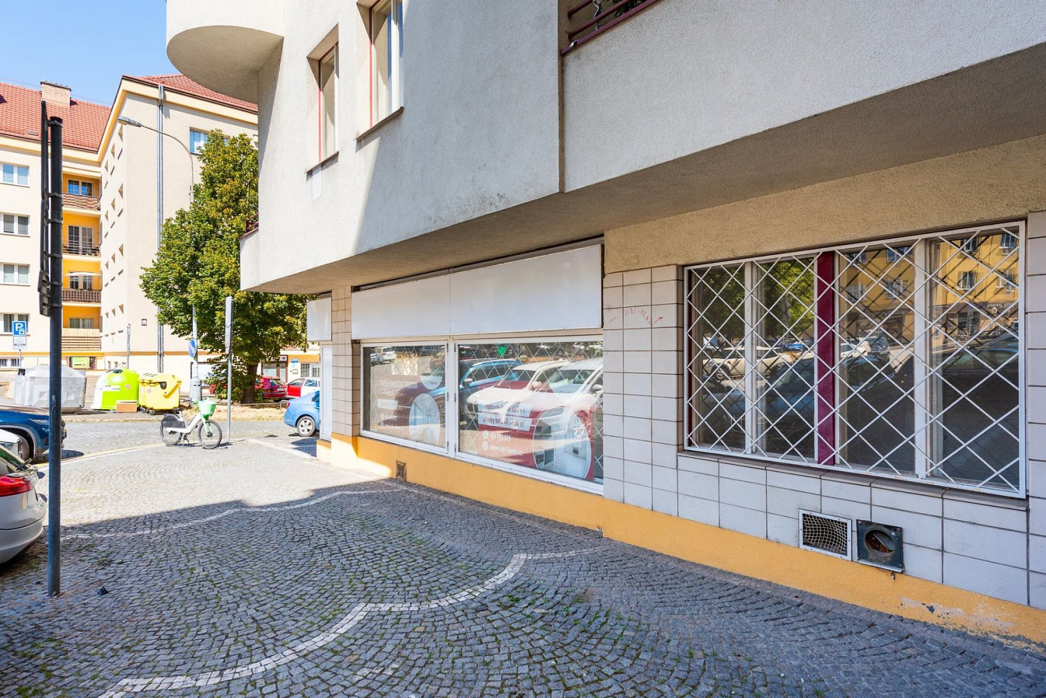Prodej obchodních prostor 90 m²
