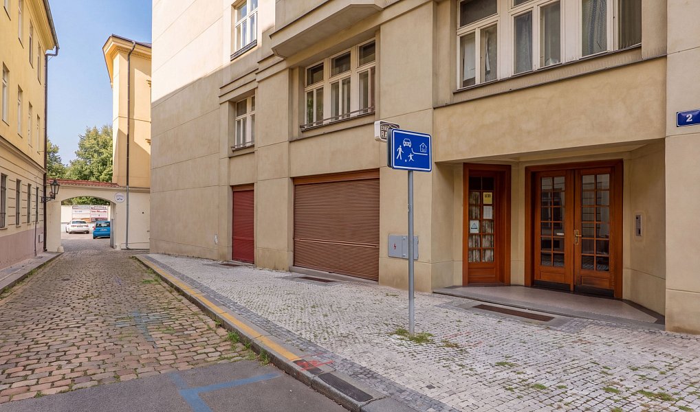 Pronájem bytu 2+kk 57 m², Praha – náhled fotky 30