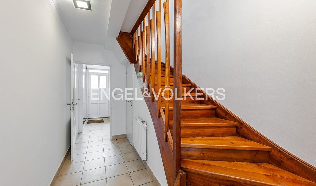 Pronájem domu 172 m² s pozemkem 295 m², Praha – náhled fotky 11